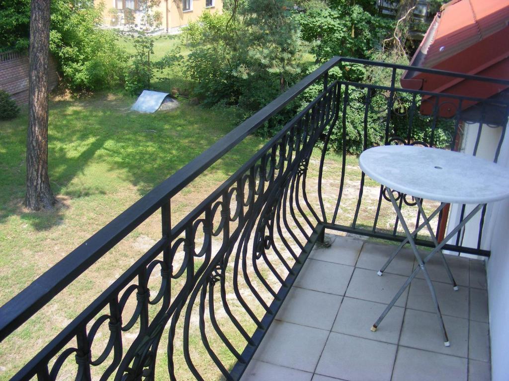 Apartmán Sosnowy Dworek Józefów Exteriér fotografie