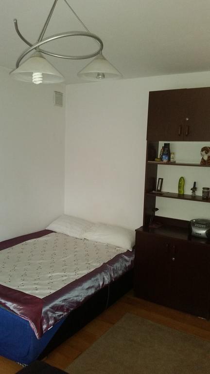 Apartmán Sosnowy Dworek Józefów Exteriér fotografie
